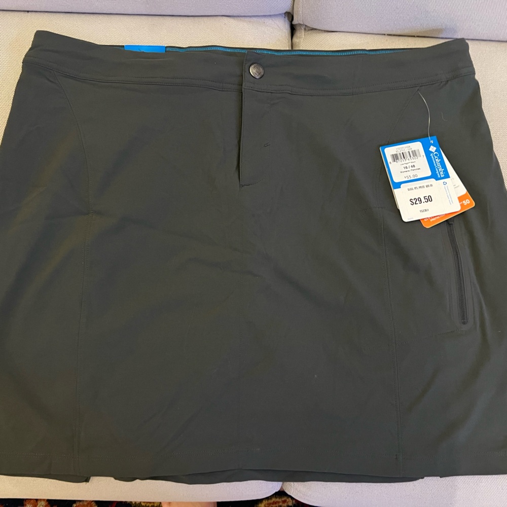 Columbia Gray Flat Front Shorts for Casual Comfort